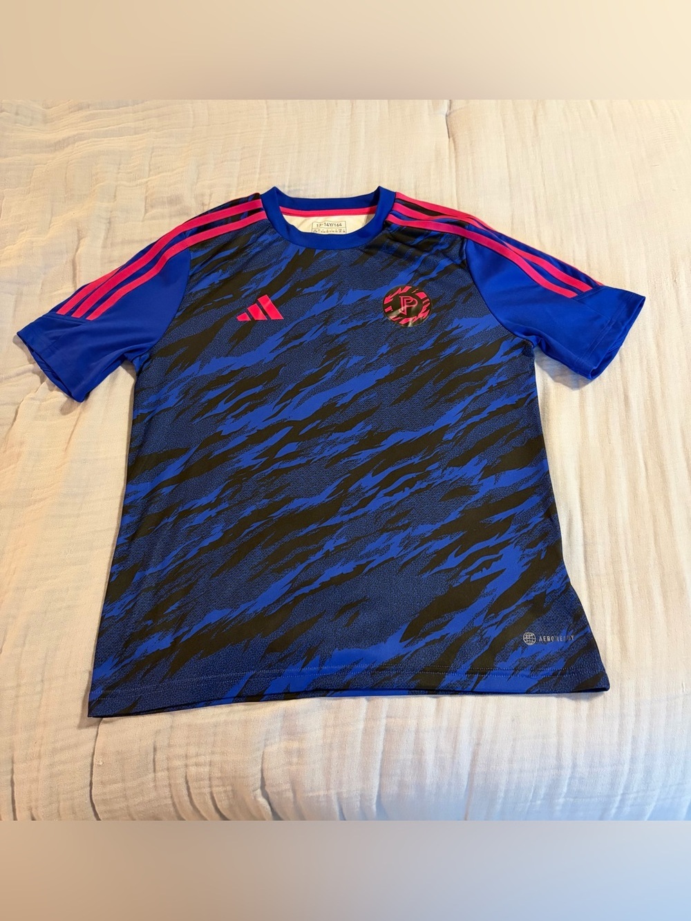 Adidas Youth Blue, Black and Pink Short Sleeve Soccer Jersey Sz L (13/14yrs)